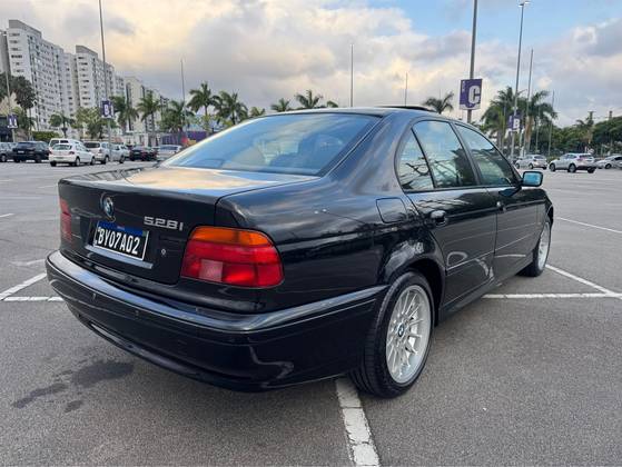 BMW 528i 2.8 SEDAN 24V GASOLINA 4P AUTOMÁTICO